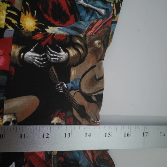 VANITY PROJECT Woman UK 12/ US 8/M Multi-Colored skulls Sleeveless tunic top - Picture 9 of 10